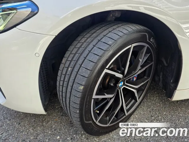 BMW 5 Series G30 — Фото автомобиля 5