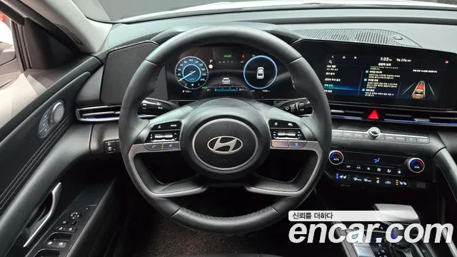 Hyundai Avante CN7 — Фото автомобиля 13