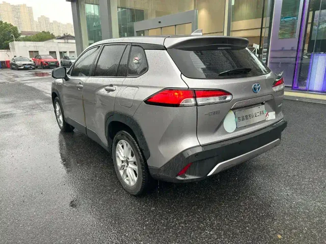 Toyota Corolla Cross — Фото автомобиля 2