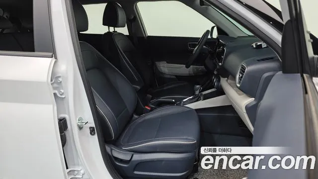 Hyundai Venue — Фото автомобиля 17
