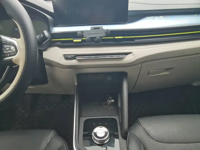 Geely Geometry EX3 Kung Fu Bull — Фото автомобиля 15