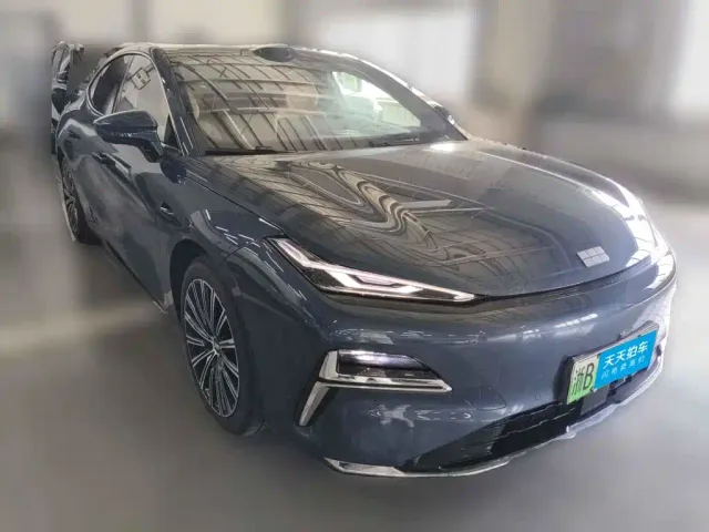 Geely Galaxy Xingyao 8 — Фото автомобиля 3
