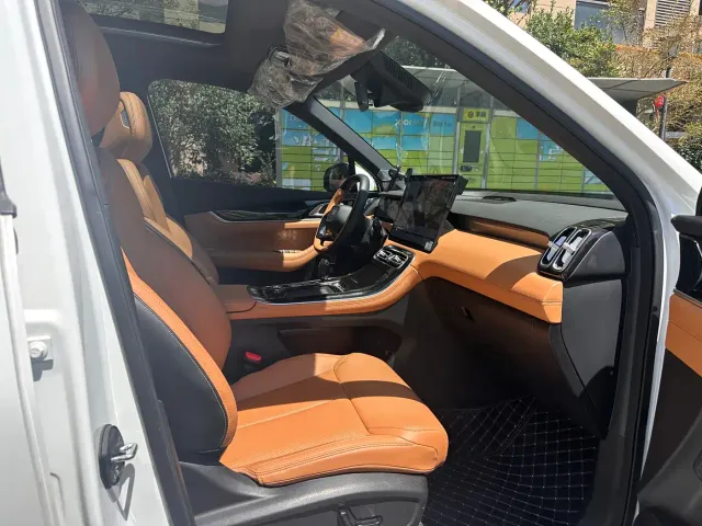 Geely Boyue L — Фото автомобиля 16