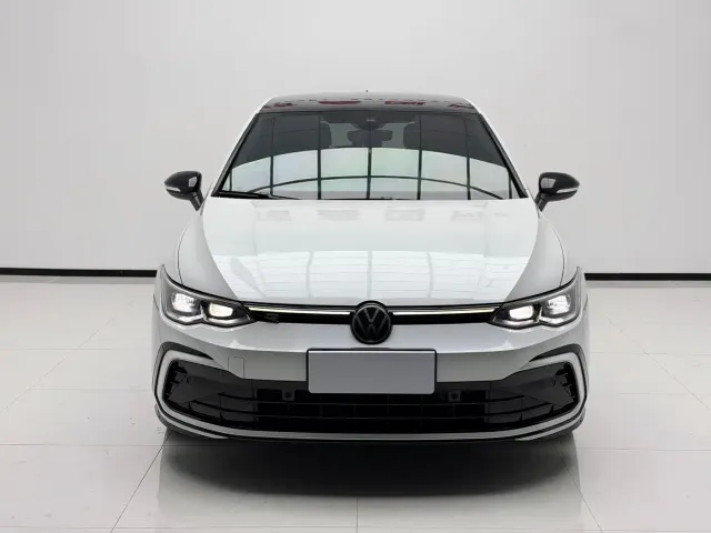 Volkswagen Golf — Фото автомобиля 2