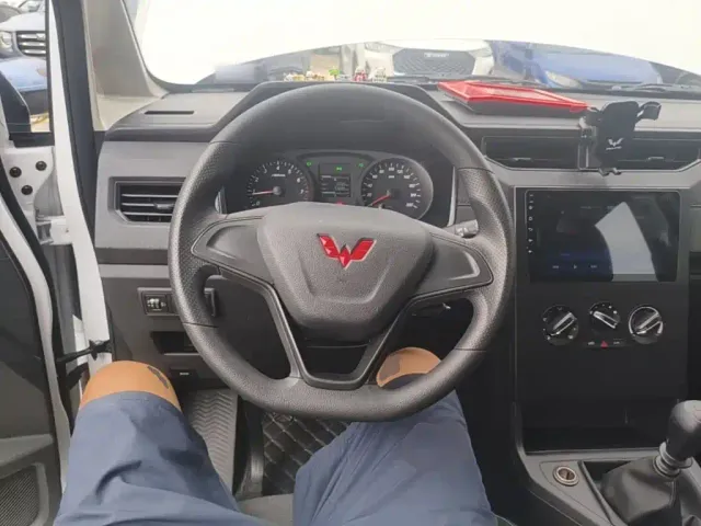 Wuling Hongguang Plus — Фото автомобиля 10