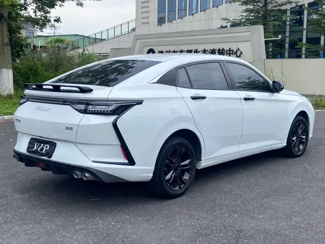 Dongfeng Yixuan — Фото автомобиля 8