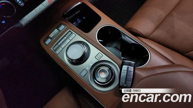 Genesis GV70 2.5T Бензин AWD — Фото автомобиля 9
