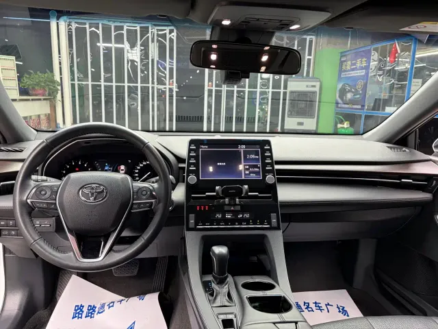Toyota Avalon — Фото автомобиля 7