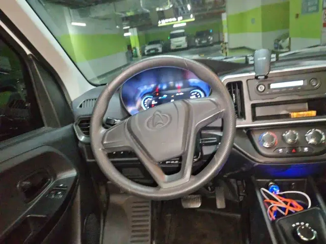 Changan Kaicheng Changan Ruixing EM80 2025 Model Passenger Version Comfort Type 6-seater 300km Tailgate — Фото автомобиля 2