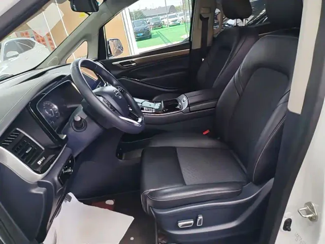 GAC Trumpchi M8 — Фото автомобиля 14