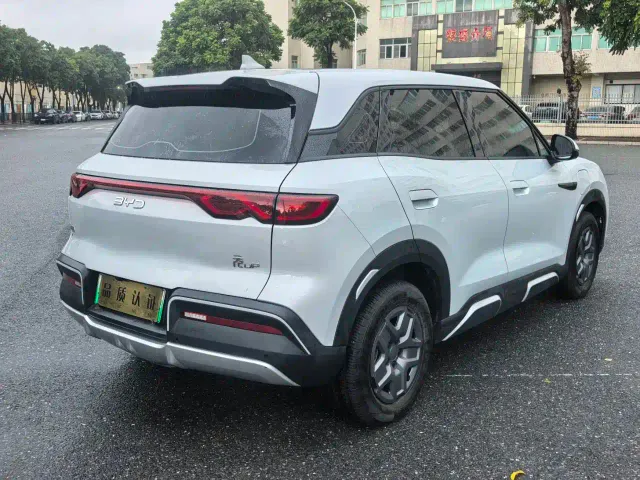 BYD Yuan UP — Фото автомобиля 9