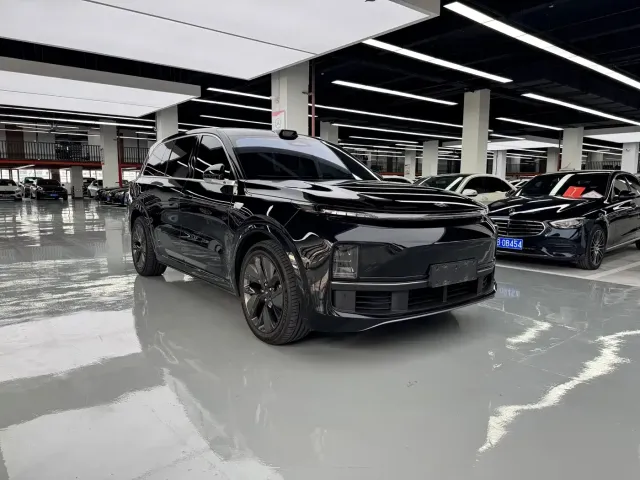 Li Auto L9 — Фото автомобиля 3