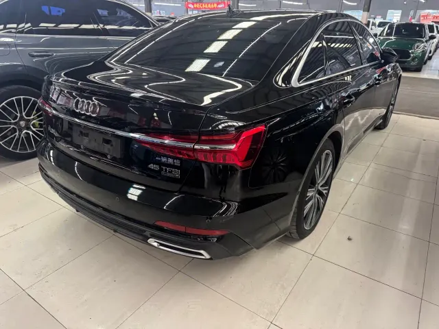 Audi A6L — Фото автомобиля 13