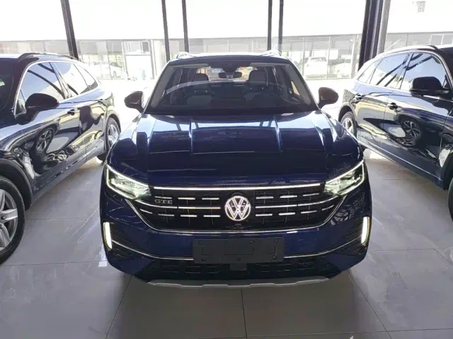 Volkswagen Tayron GTE Plug-in Hybrid — Фото автомобиля 2