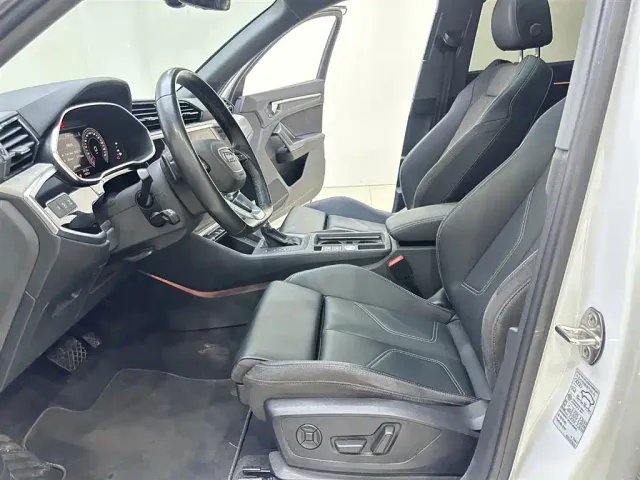 Audi Q3 — Фото автомобиля 12