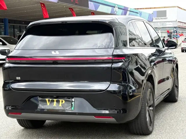 Li Auto L6 — Фото автомобиля 7