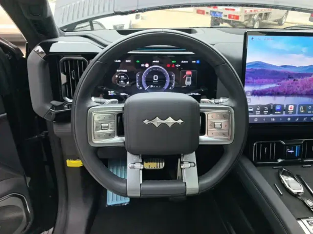 BYD FangChengBao Leopard 8 — Фото автомобиля 10