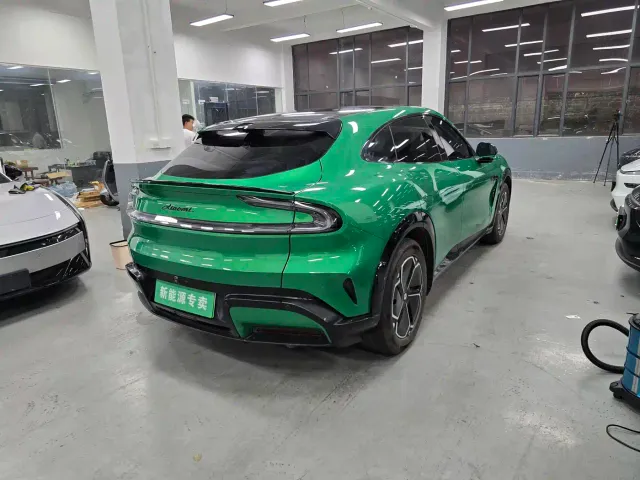 Xiaomi Auto Xiaomi YU7 2025 Extended Range RWD Edition — Фото автомобиля 9