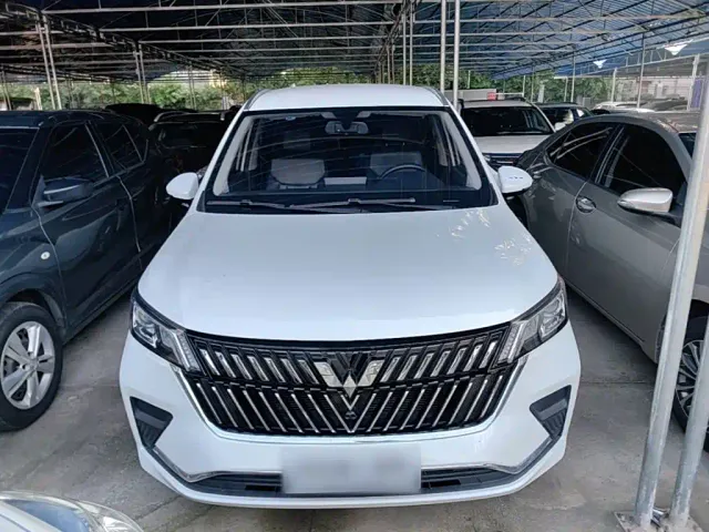 Wuling Jiachen — Фото автомобиля 2