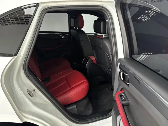 Porsche Macan — Фото автомобиля 23