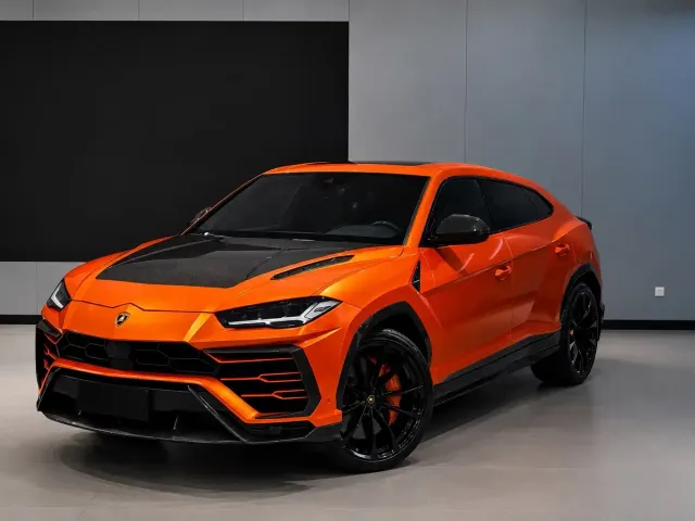 Фотография автомобиля — Lamborghini Urus