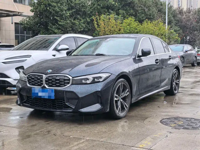 Фотография автомобиля — BMW 3 Series