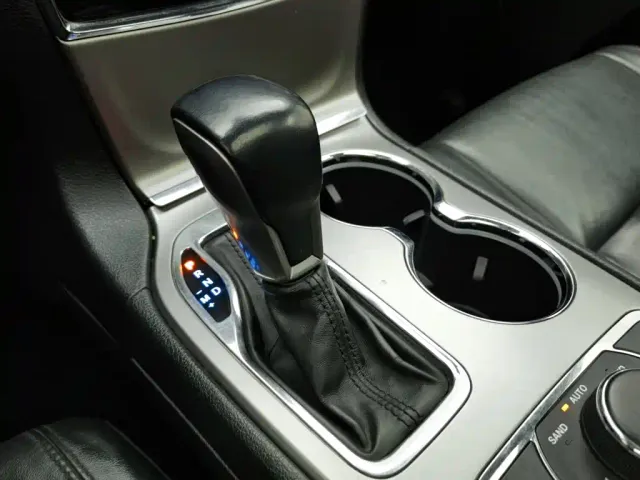 Jeep Grand Cherokee — Фото автомобиля 13