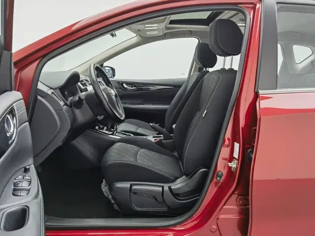 Nissan Tiida — Фото автомобиля 10