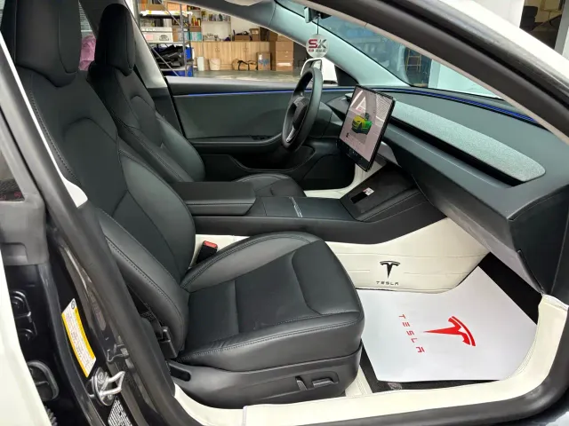 Tesla Model 3 — Фото автомобиля 11