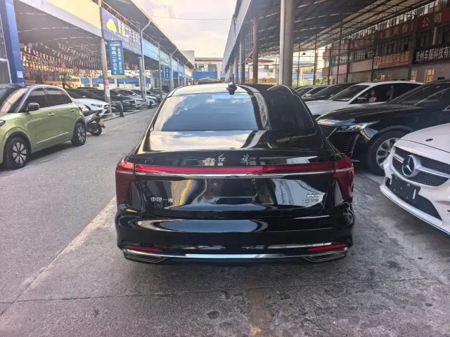 Hongqi H5 — Фото автомобиля 8