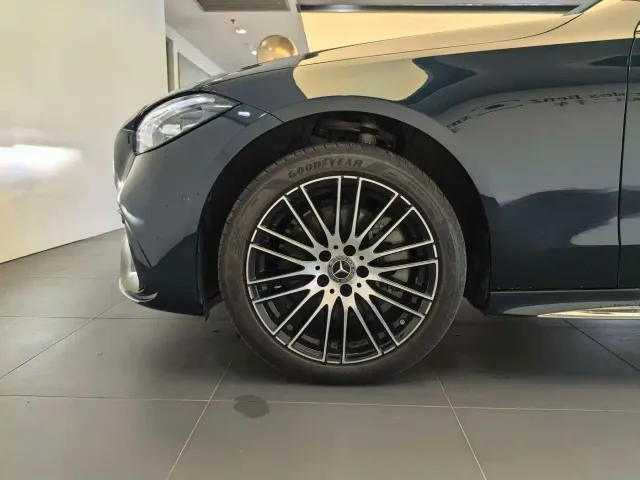 Mercedes-Benz C-Class — Фото автомобиля 10