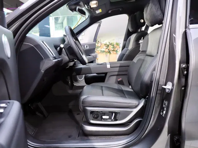 Li Auto L8 — Фото автомобиля 8