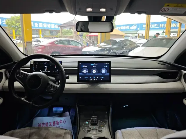 BYD Hai Bao 05 DM-i 2025 DM-i Smart Drive Edition 55KM Luxury — Фото автомобиля 10