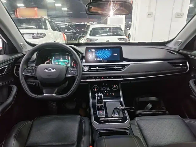 Chery Tiggo 8 — Фото автомобиля 9