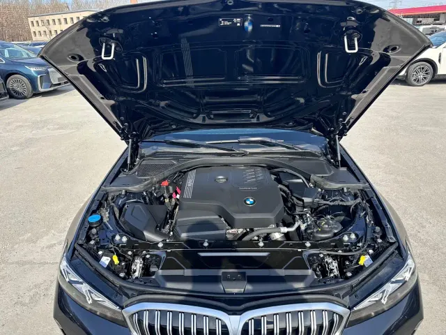 BMW 3 Series — Фото автомобиля 12