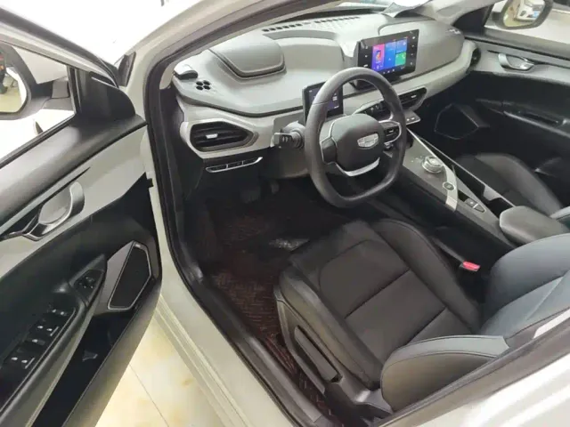 Geely Geometry A — Фото автомобиля 15