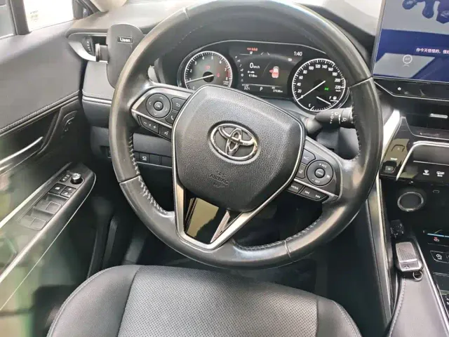Toyota Harrier — Фото автомобиля 2