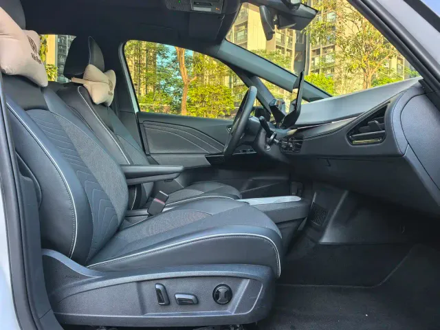 Volkswagen ID.3 — Фото автомобиля 11