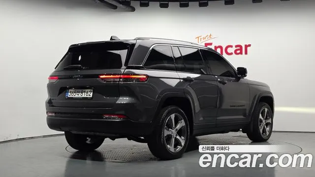Jeep Cherokee WL — Фото автомобиля 2