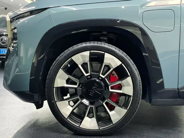 BMW XM — Фото автомобиля 5