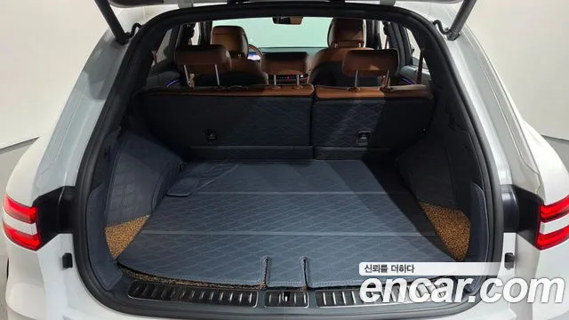 Genesis GV70 — Фото автомобиля 17