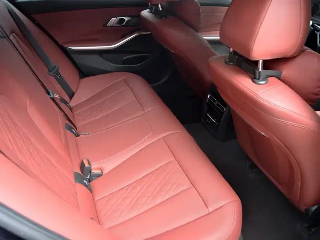 BMW 3 Series — Фото автомобиля 13