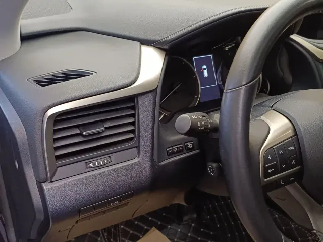 Lexus RX — Фото автомобиля 11