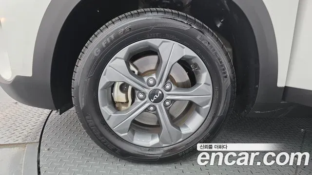 Kia Seltos — Фото автомобиля 5
