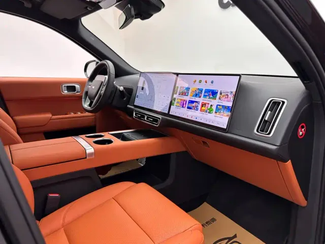 Li Auto L9 — Фото автомобиля 11