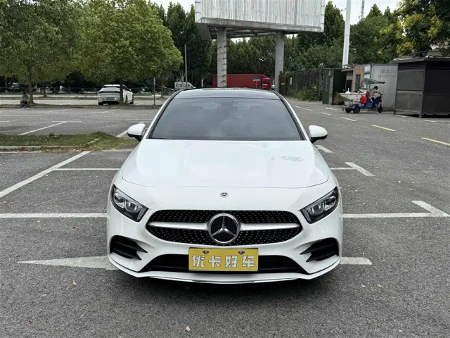 Mercedes-Benz A-Class — Фото автомобиля 3