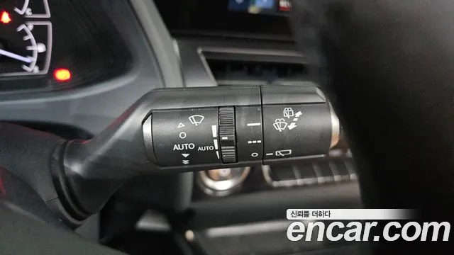 Lexus UX — Фото автомобиля 27