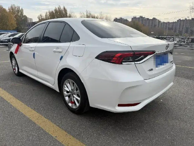 Toyota Corolla — Фото автомобиля 5