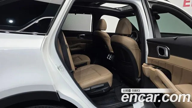 Kia Sorento Новый Sorento 4 поколение Бензин 2.5T 4WD — Фото автомобиля 10