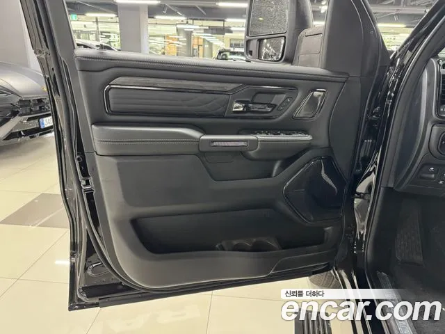 Dodge Ram Pick Up — Фото автомобиля 7